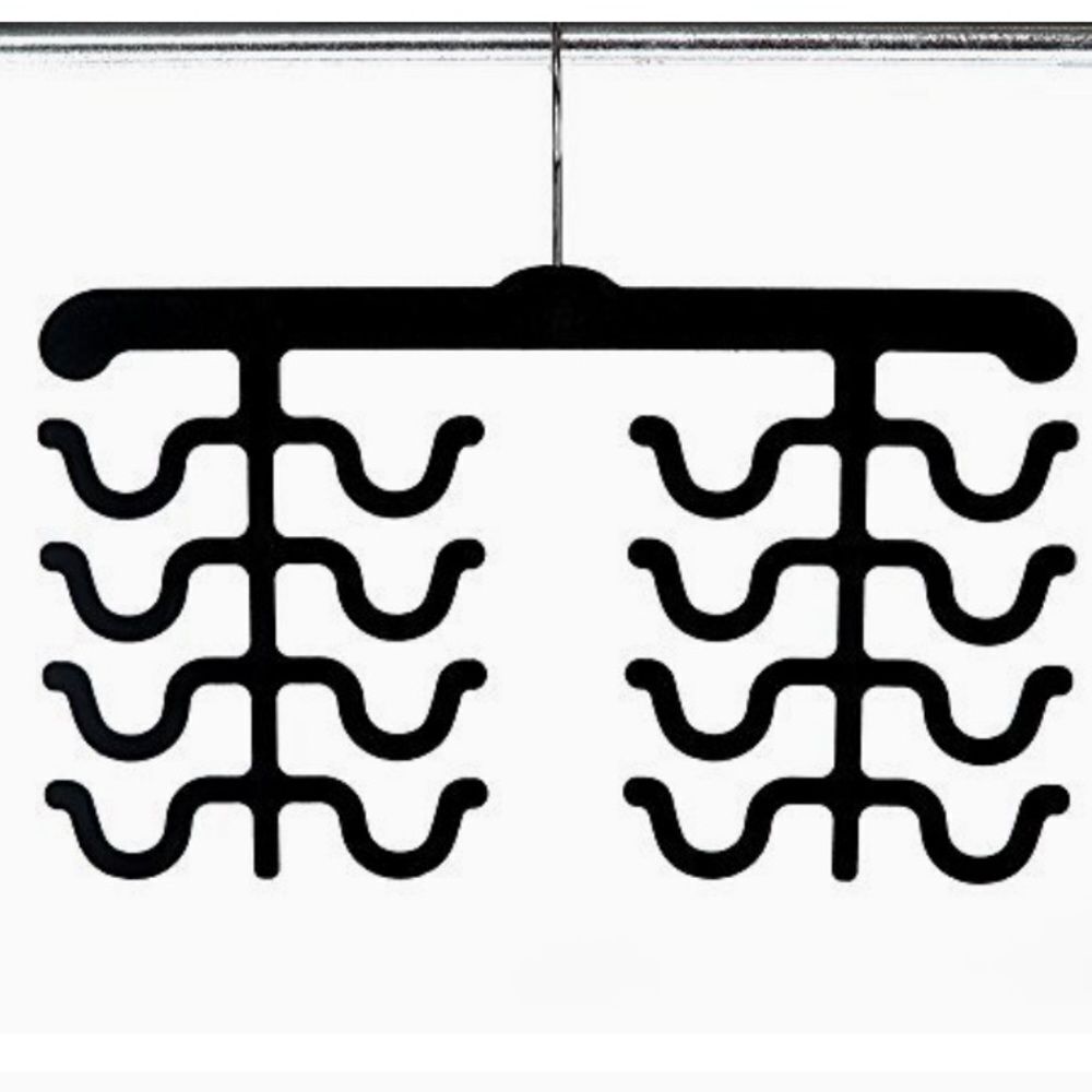 Four Pc Hangers